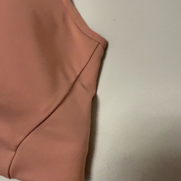 Lululemon All Powered Up Bra - Picture 4 of 8